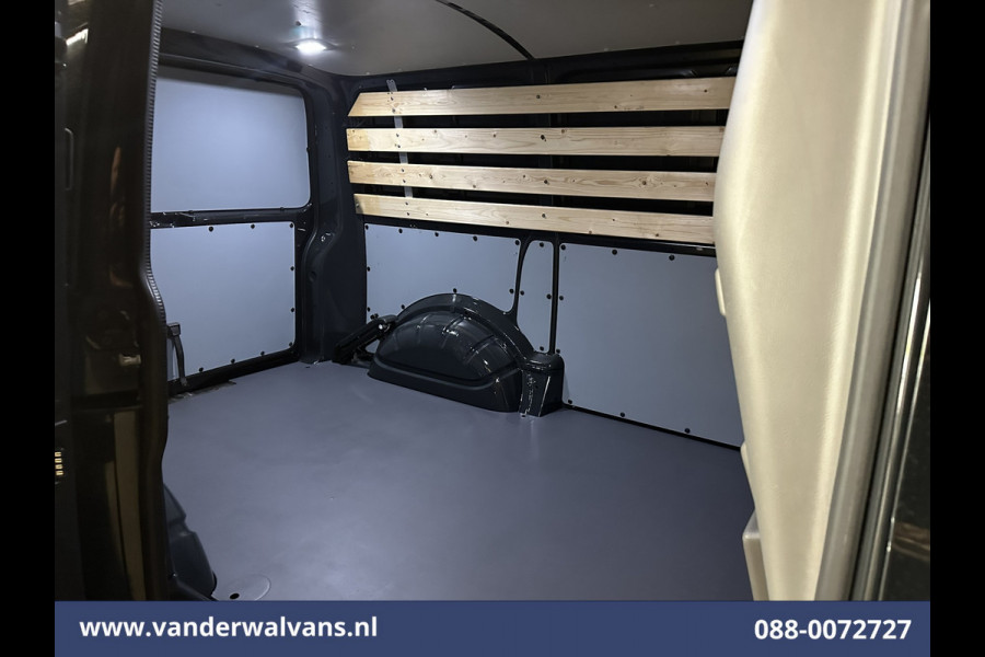 Volkswagen Transporter 2.0 TDI L1H1 Euro6 Airco | Cruisecontrol | Trekhaak Bijrijdersbank, Achterklep