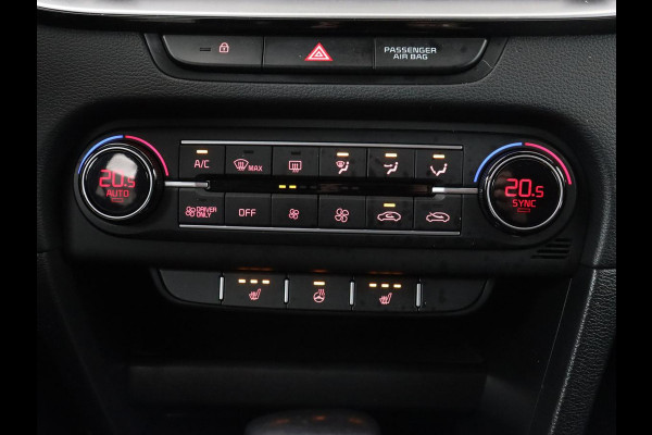 Kia Ceed 1.6 GDI PHEV DynamicPlusLine | SOH 96% | Stoelverwarming | Adaptive cruise | Camera | Carplay | Stuurverwarming | Navigatie | Full LED | Climate control | Half leder | Plug In