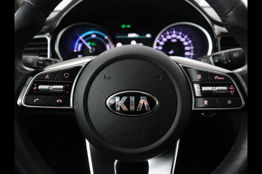 Kia Ceed 1.6 GDI PHEV DynamicPlusLine | SOH 96% | Stoelverwarming | Adaptive cruise | Camera | Carplay | Stuurverwarming | Navigatie | Full LED | Climate control | Half leder | Plug In