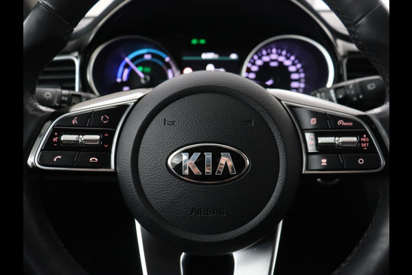 Kia Ceed 1.6 GDI PHEV DynamicPlusLine | SOH 96% | Stoelverwarming | Adaptive cruise | Camera | Carplay | Stuurverwarming | Navigatie | Full LED | Climate control | Half leder | Plug In
