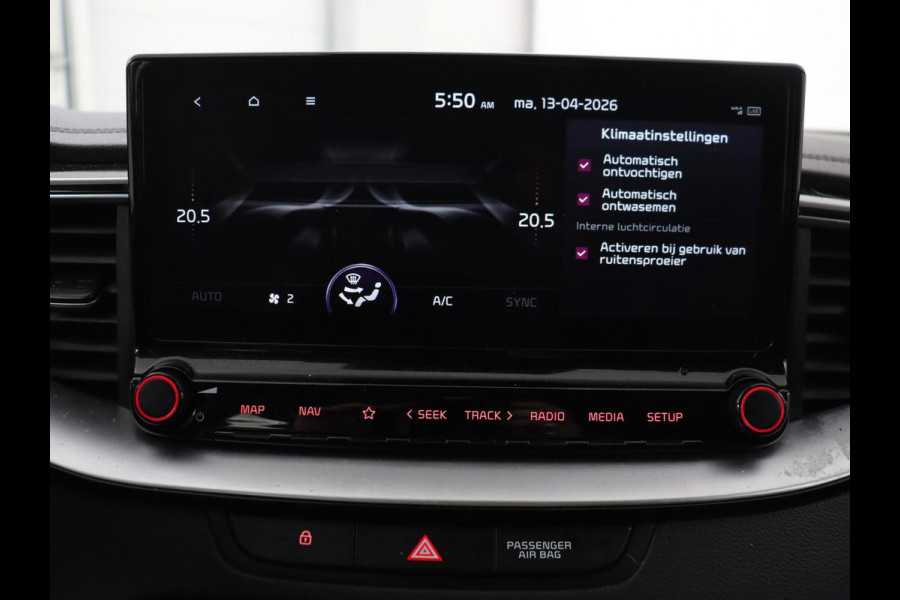 Kia Ceed 1.6 GDI PHEV DynamicPlusLine | SOH 96% | Stoelverwarming | Adaptive cruise | Camera | Carplay | Stuurverwarming | Navigatie | Full LED | Climate control | Half leder | Plug In