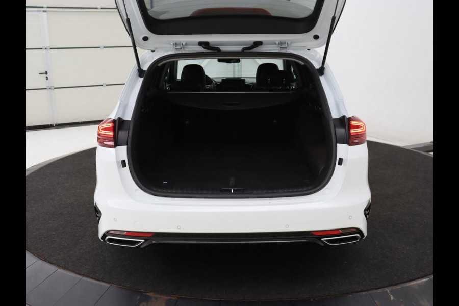 Kia Ceed 1.6 GDI PHEV DynamicPlusLine | SOH 96% | Stoelverwarming | Adaptive cruise | Camera | Carplay | Stuurverwarming | Navigatie | Full LED | Climate control | Half leder | Plug In