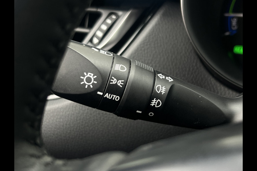 Toyota C-HR 2.0 Hybrid Team D | ACC | CarPlay | Camera | Keyless | 18 inch