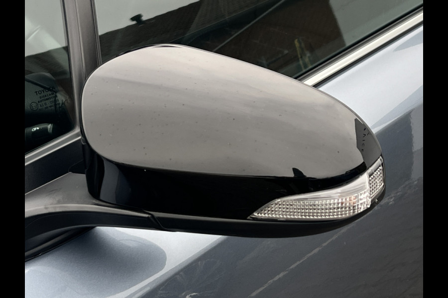 Toyota C-HR 2.0 Hybrid Team D | ACC | CarPlay | Camera | Keyless | 18 inch