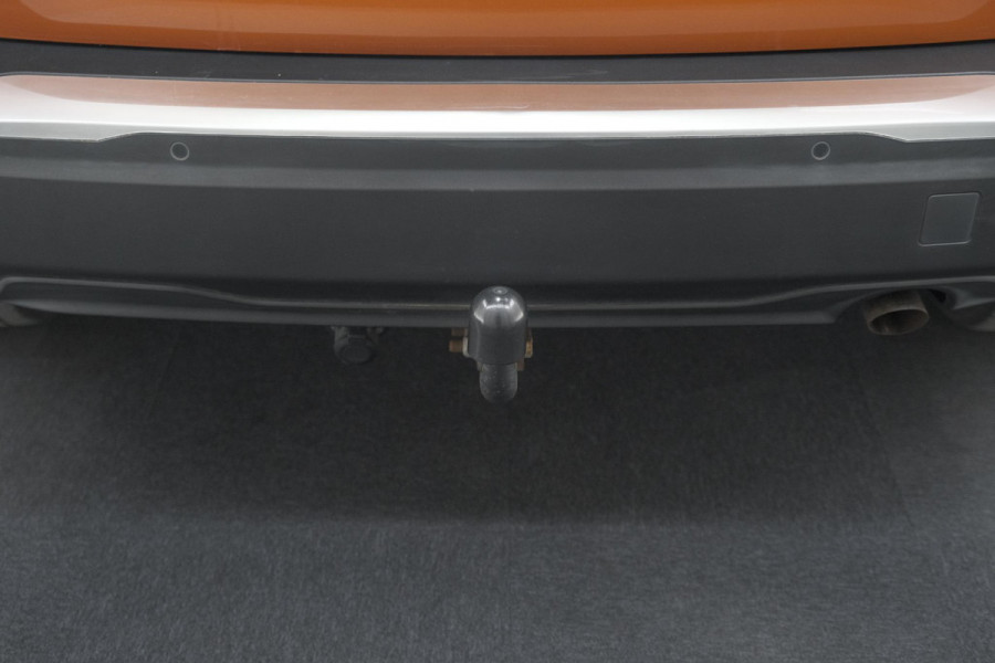 Peugeot 2008 PureTech 100 Allure | Trekhaak | Apple Carplay | Parkeersensoren