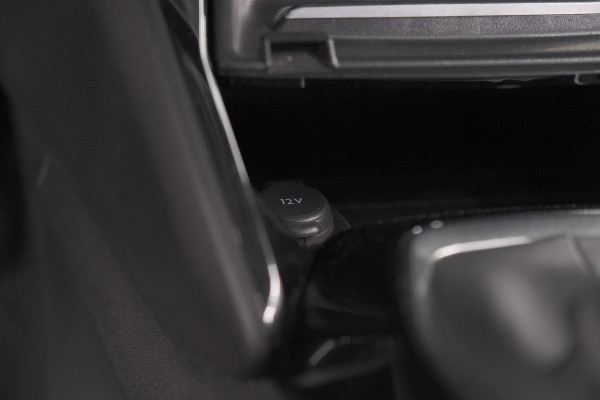 Peugeot 2008 PureTech 100 Allure | Trekhaak | Apple Carplay | Parkeersensoren