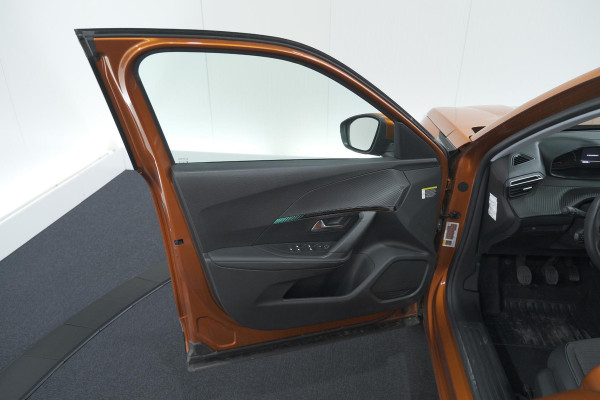 Peugeot 2008 PureTech 100 Allure | Trekhaak | Apple Carplay | Parkeersensoren