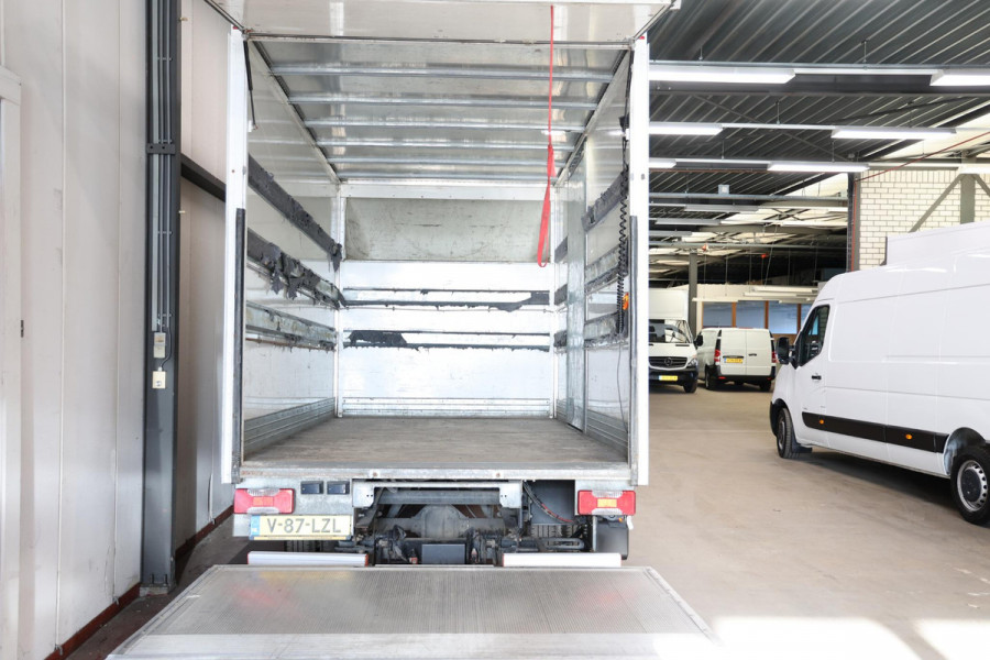 Iveco 35C16 3.0 BAKWAGEN MET ZIJDEUR EN LAADKLEP