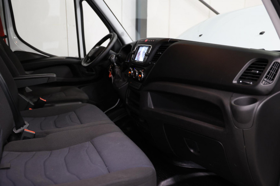 Iveco 35C16 3.0 BAKWAGEN MET ZIJDEUR EN LAADKLEP