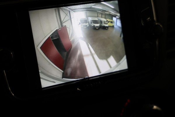 Iveco 35C16 3.0 BAKWAGEN MET ZIJDEUR EN LAADKLEP