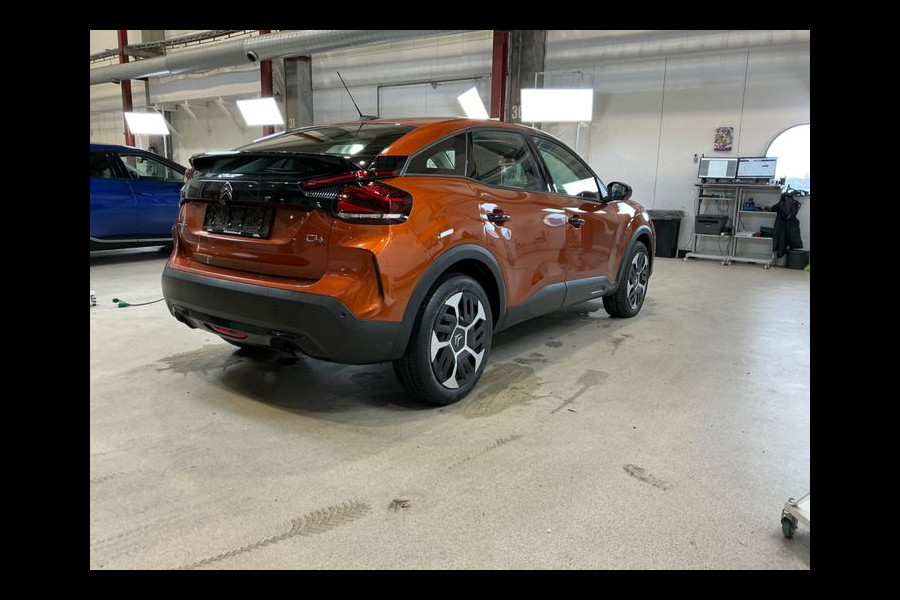 Citroën C4 1.2-130 pk Puretech Shine AUTOMAAT ! Autm. airco, Navigatie, Cruise Control, Climate Control, Lane assist, Stoelverwarming, Camera, Apple CarPlay/Android auto etc.