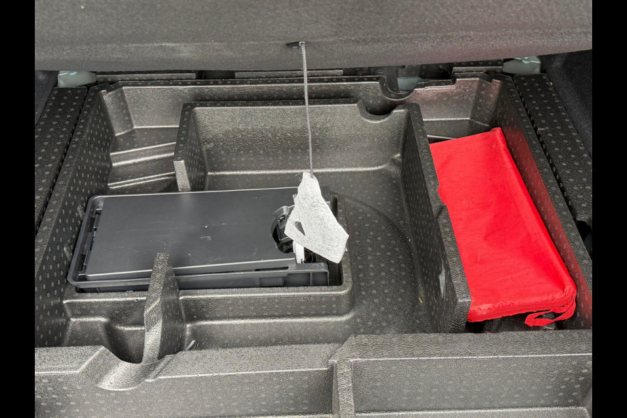 Peugeot 308 1.2 PureTech Active 110 Pk | Navi Carplay | Climate | Cruise | 16".