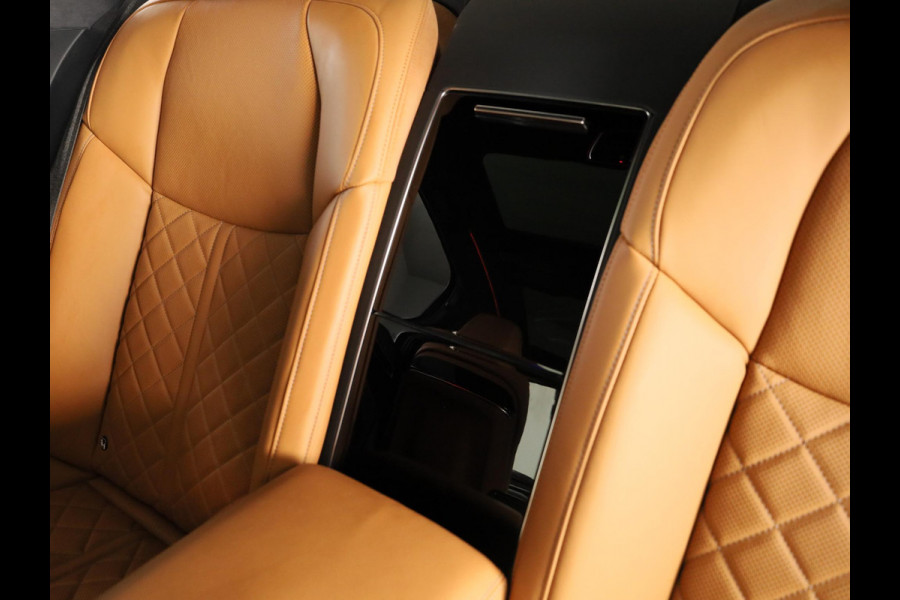 Audi A8 60 TFSI e quattro Lang 462pk |Panoramdak | Head Up display | Ventilatie + massage voor en achter | B&O | Luchtvering