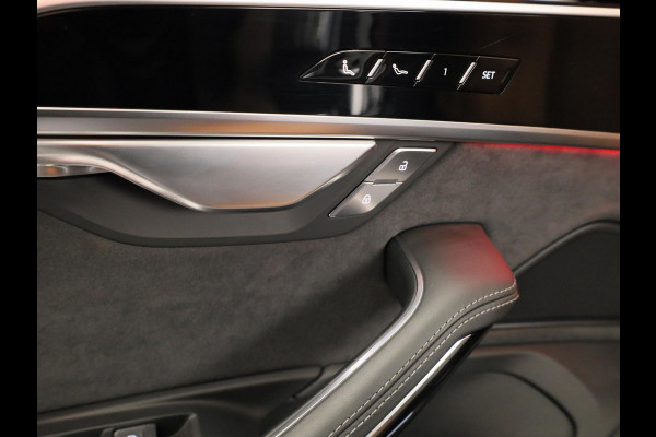 Audi A8 60 TFSI e quattro Lang 462pk |Panoramdak | Head Up display | Ventilatie + massage voor en achter | B&O | Luchtvering