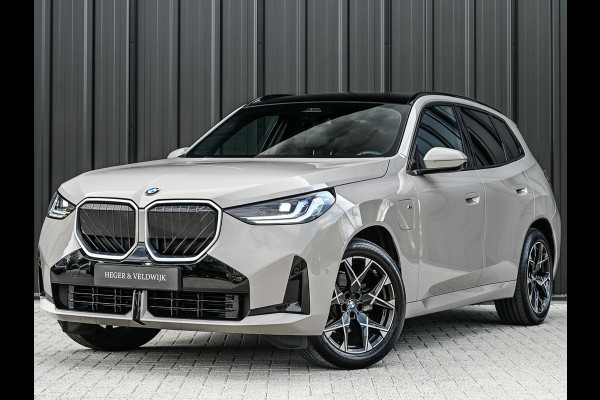 BMW X3 30e xDrive M-sport | Panorama dak | Head-Up | Camera | Comfort access | Ambiance interieur | Trekhaak |