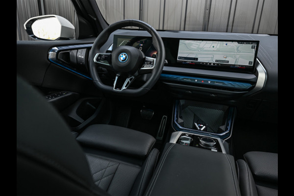 BMW X3 30e xDrive M-sport | Panorama dak | Head-Up | Camera | Comfort access | Ambiance interieur | Trekhaak |