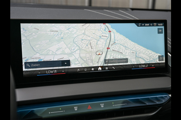 BMW X3 30e xDrive M-sport | Panorama dak | Head-Up | Camera | Comfort access | Ambiance interieur | Trekhaak |