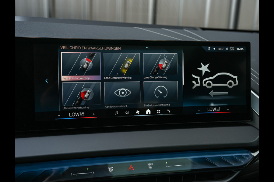 BMW X3 30e xDrive M-sport | Panorama dak | Head-Up | Camera | Comfort access | Ambiance interieur | Trekhaak |