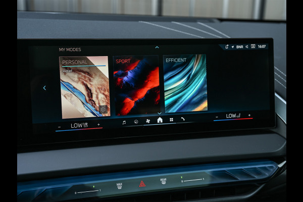 BMW X3 30e xDrive M-sport | Panorama dak | Head-Up | Camera | Comfort access | Ambiance interieur | Trekhaak |