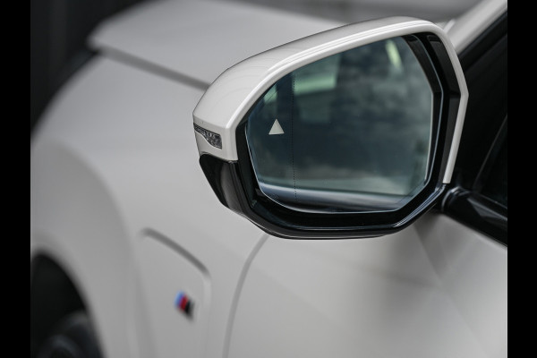 BMW X3 30e xDrive M-sport | Panorama dak | Head-Up | Camera | Comfort access | Ambiance interieur | Trekhaak |