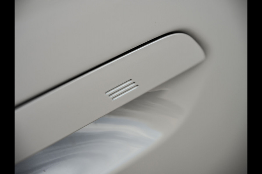 BMW X3 30e xDrive M-sport | Panorama dak | Head-Up | Camera | Comfort access | Ambiance interieur | Trekhaak |