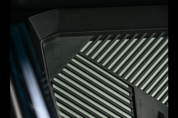 BMW X3 30e xDrive M-sport | Panorama dak | Head-Up | Camera | Comfort access | Ambiance interieur | Trekhaak |