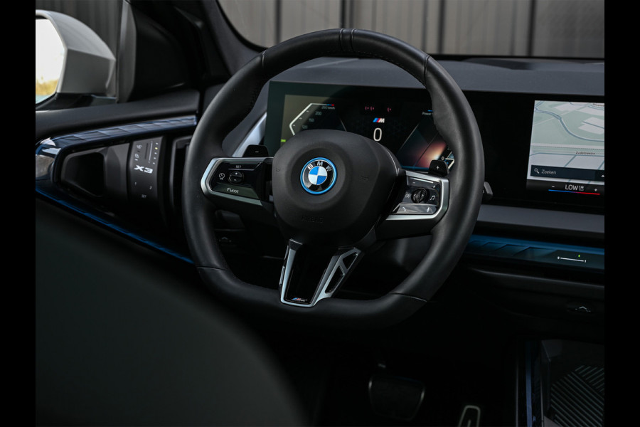 BMW X3 30e xDrive M-sport | Panorama dak | Head-Up | Camera | Comfort access | Ambiance interieur | Trekhaak |