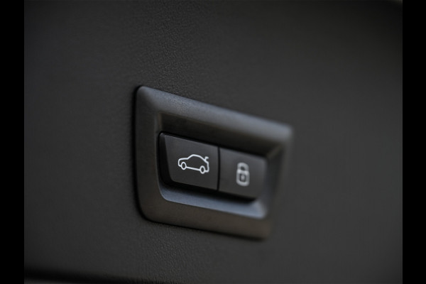 BMW X3 30e xDrive M-sport | Panorama dak | Head-Up | Camera | Comfort access | Ambiance interieur | Trekhaak |