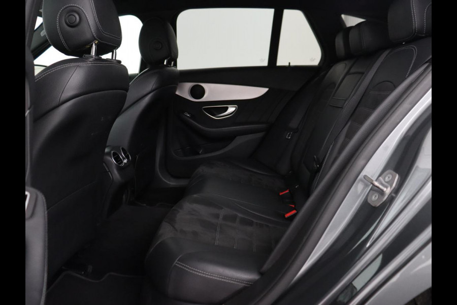 Mercedes-Benz C-Klasse 160 AMG | Stoelverwarming | Carplay | Leder/Alcantara | Camera | Digital Cockpit | Navigatie | 19'' | Full LED | Park Assist | Climate control