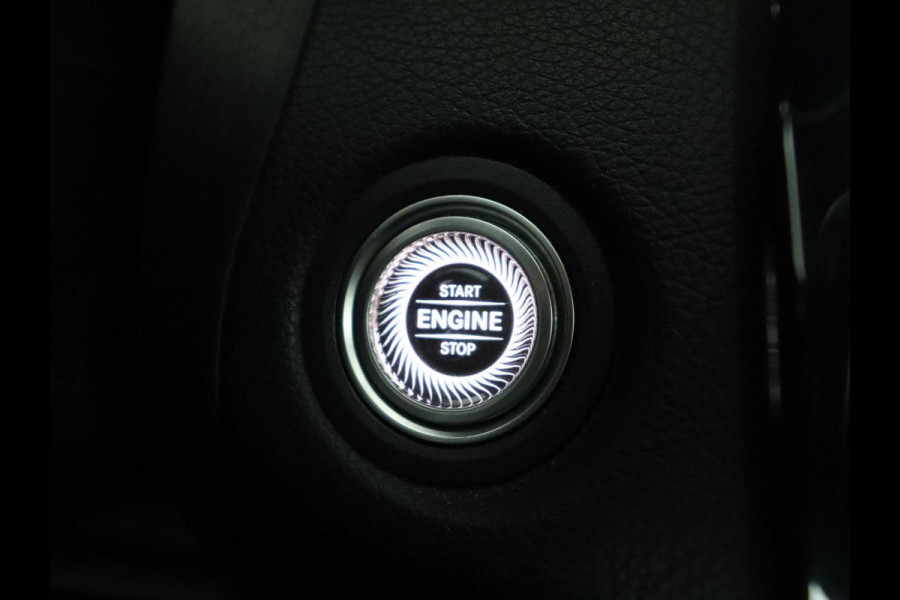 Mercedes-Benz C-Klasse 160 AMG | Stoelverwarming | Carplay | Leder/Alcantara | Camera | Digital Cockpit | Navigatie | 19'' | Full LED | Park Assist | Climate control