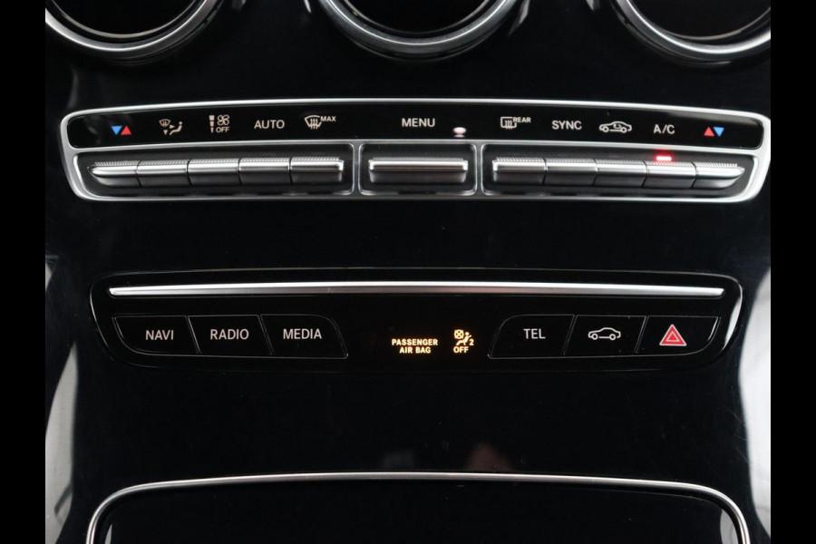 Mercedes-Benz C-Klasse 160 AMG | Stoelverwarming | Carplay | Leder/Alcantara | Camera | Digital Cockpit | Navigatie | 19'' | Full LED | Park Assist | Climate control