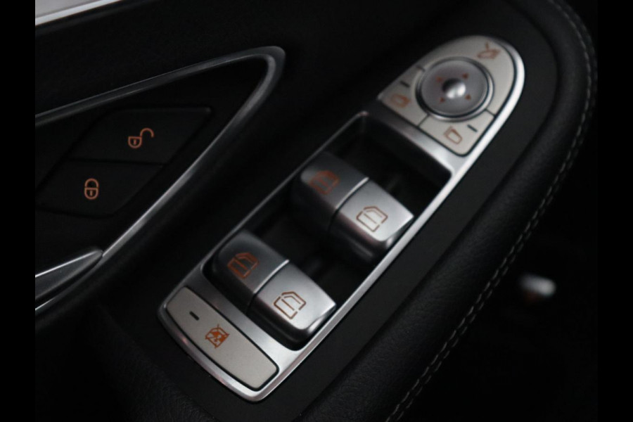 Mercedes-Benz C-Klasse 160 AMG | Stoelverwarming | Carplay | Leder/Alcantara | Camera | Digital Cockpit | Navigatie | 19'' | Full LED | Park Assist | Climate control