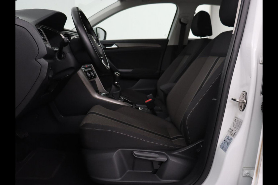 Volkswagen T-Roc 1.0 TSI Style Business | Trekhaak | Camera | Adaptive cruise | Carplay | Navigatie | Side Assist | Climate control | DAB | Parkeerhulp | Bluetooth