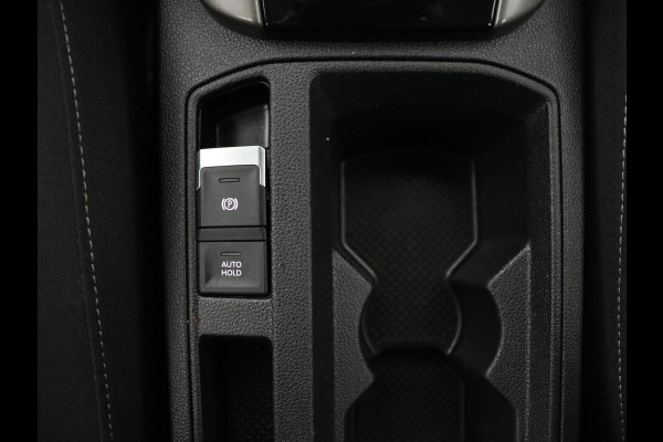 Volkswagen T-Roc 1.0 TSI Style Business | Trekhaak | Camera | Adaptive cruise | Carplay | Navigatie | Side Assist | Climate control | DAB | Parkeerhulp | Bluetooth