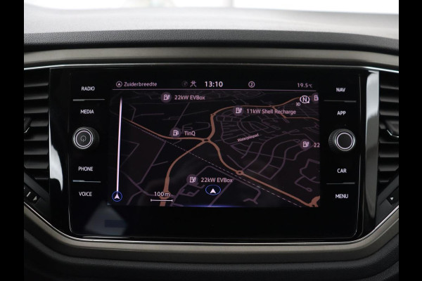 Volkswagen T-Roc 1.0 TSI Style Business | Trekhaak | Camera | Adaptive cruise | Carplay | Navigatie | Side Assist | Climate control | DAB | Parkeerhulp | Bluetooth