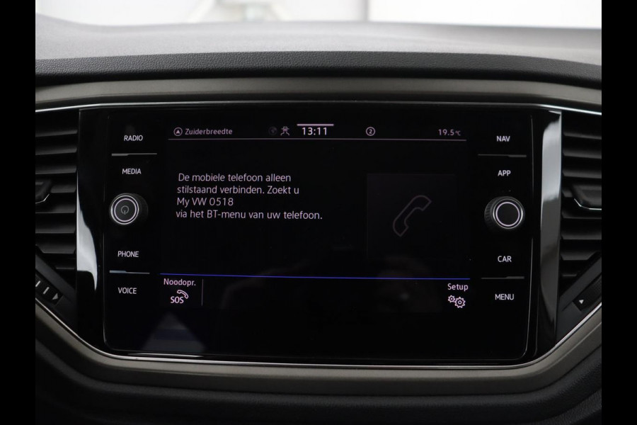 Volkswagen T-Roc 1.0 TSI Style Business | Trekhaak | Camera | Adaptive cruise | Carplay | Navigatie | Side Assist | Climate control | DAB | Parkeerhulp | Bluetooth