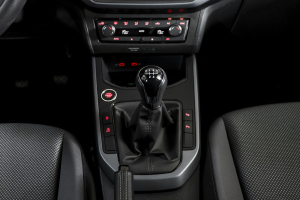 Seat Arona 1.0 TSI 95 PK Style Business Intense Orig. NL | Adapt. Cruise | PDC | Camera | NAV + App. Connect | ECC | DAB | LM 16" |