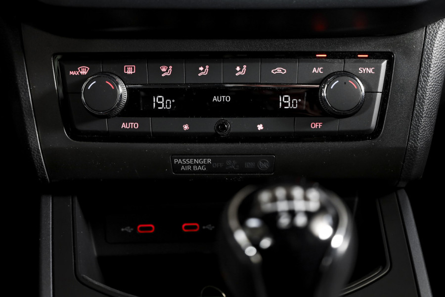 Seat Arona 1.0 TSI 95 PK Style Business Intense Orig. NL | Adapt. Cruise | PDC | Camera | NAV + App. Connect | ECC | DAB | LM 16" |