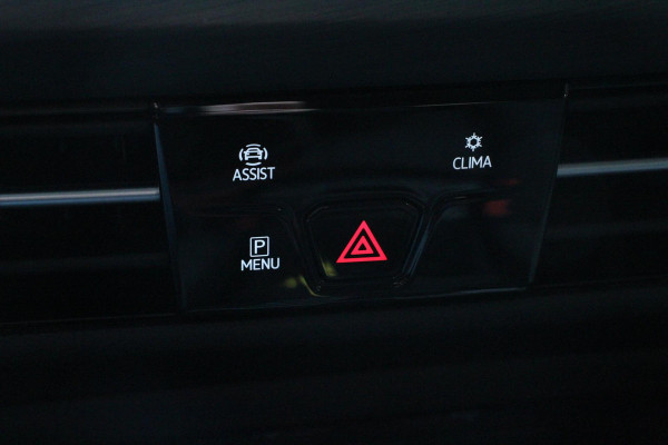 Volkswagen Golf 1.5 eTSI 150pk DSG Style Navigatie Apple Carplay/Android Auto Parkeersensoren Camera Park Assist Adaptive Cruise Control Blind Spot Assist Stoel- en stuurverwarming Ledverlichting Virtual Cockpit Lane Assist