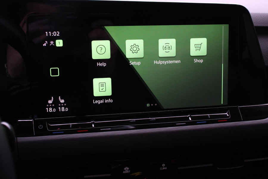 Volkswagen Golf 1.5 eTSI 150pk DSG Style Navigatie Apple Carplay/Android Auto Parkeersensoren Camera Park Assist Adaptive Cruise Control Blind Spot Assist Stoel- en stuurverwarming Ledverlichting Virtual Cockpit Lane Assist