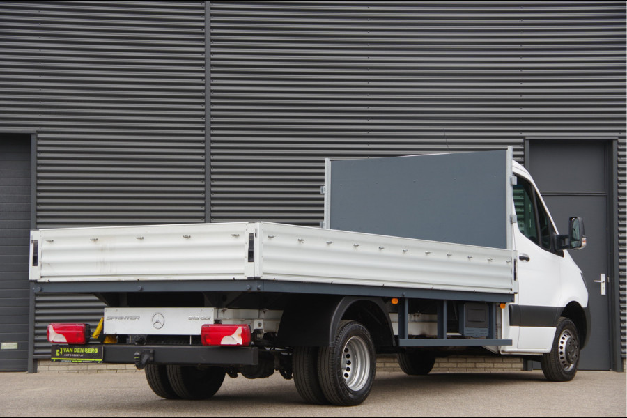 Mercedes-Benz Sprinter 519 3.5T OPEN LAADBAK, 3.5T TREKHAAK, DUBBELLUCHT, ADAPT. CRUISE, STANDKACHEL, CLIMA, LEDER STUUR, NAVI, MBUX, DUBBEL LUCHT