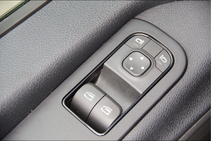 Mercedes-Benz Sprinter 519 3.5T OPEN LAADBAK, 3.5T TREKHAAK, DUBBELLUCHT, ADAPT. CRUISE, STANDKACHEL, CLIMA, LEDER STUUR, NAVI, MBUX, DUBBEL LUCHT