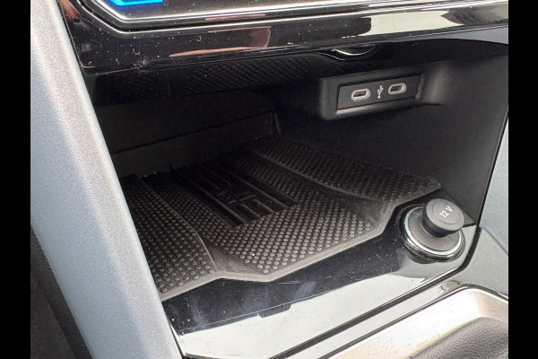 Volkswagen T-Roc TSI 115PK LIFE GOAL EDITION VIRTUAL/NAVI/ACC/STOELVERW. wordt verwacht!
