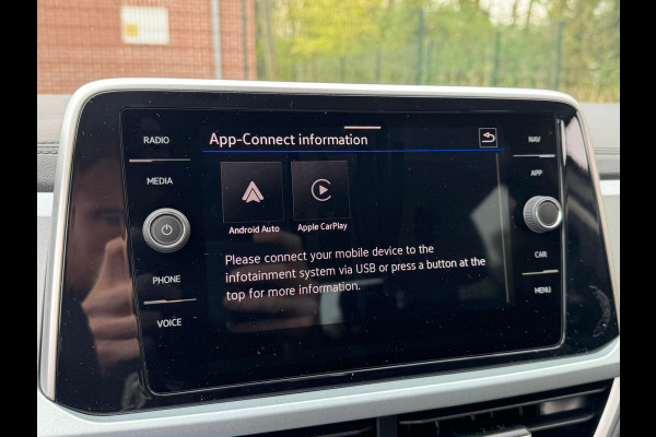 Volkswagen T-Roc TSI 115PK LIFE GOAL EDITION VIRTUAL/NAVI/ACC/STOELVERW. wordt verwacht!