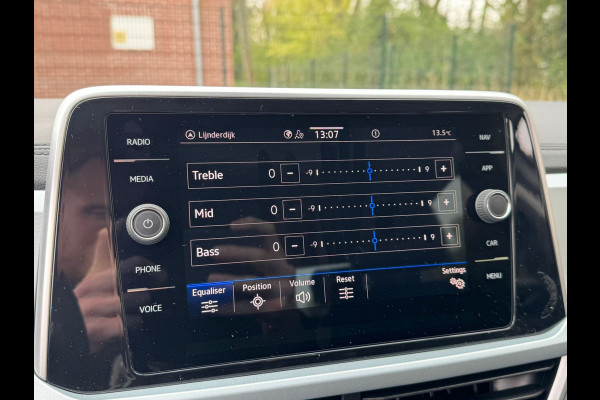 Volkswagen T-Roc TSI 115PK LIFE GOAL EDITION VIRTUAL/NAVI/ACC/STOELVERW. wordt verwacht!