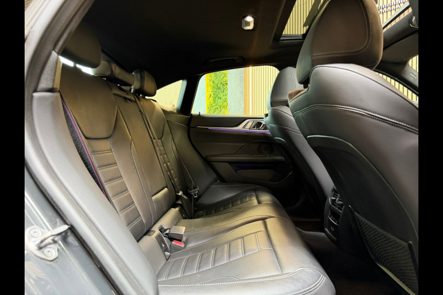 BMW 4 Serie Gran Coupé 420i Business Edition Plus M-SPORT|DAK|SFEERVERLICHTING|DEALER ONDERHOUDEN|LEDER|CAMERA|