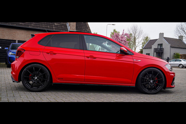 Volkswagen Polo 2.0 TSI GTI | Panorama | Automaat | Climatronic | Stoelverwarming | Virtual cockpit | Apple carplay | NAP