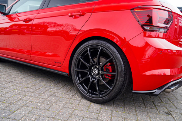 Volkswagen Polo 2.0 TSI GTI | Panorama | Automaat | Climatronic | Stoelverwarming | Virtual cockpit | Apple carplay | NAP