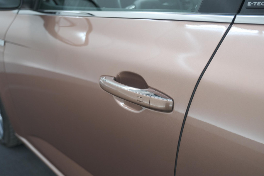 Renault Mégane Estate 1.6 E-Tech Plug-In Hybrid 160 Intens | Stoelmassage | Dodehoekdetectie | Leer | Camera