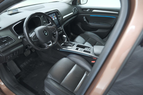 Renault Mégane Estate 1.6 E-Tech Plug-In Hybrid 160 Intens | Stoelmassage | Dodehoekdetectie | Leer | Camera